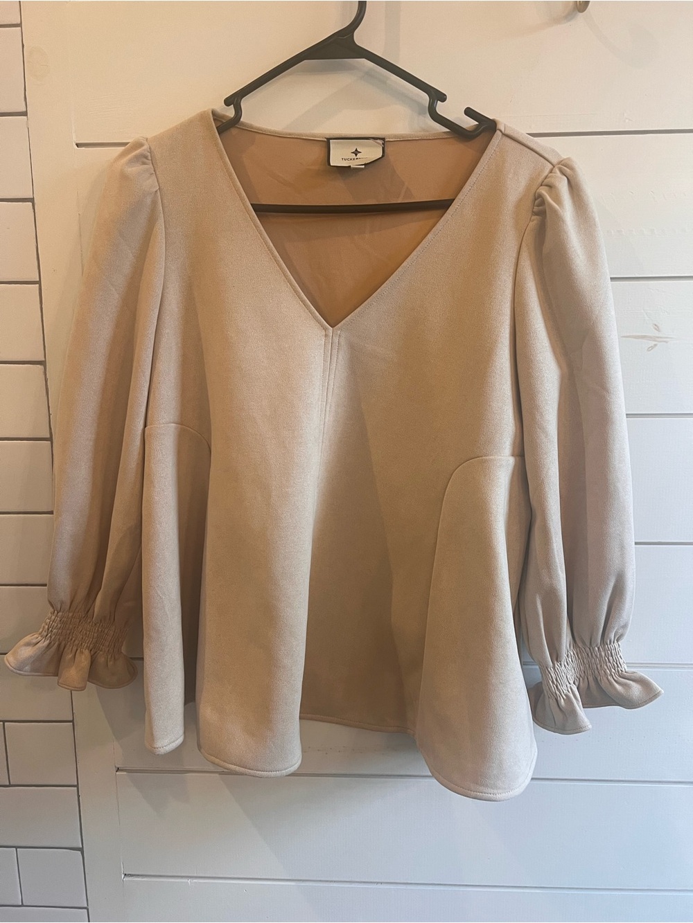 Tuckernuck Cream V-Neck Bubble Sleeve Blouse